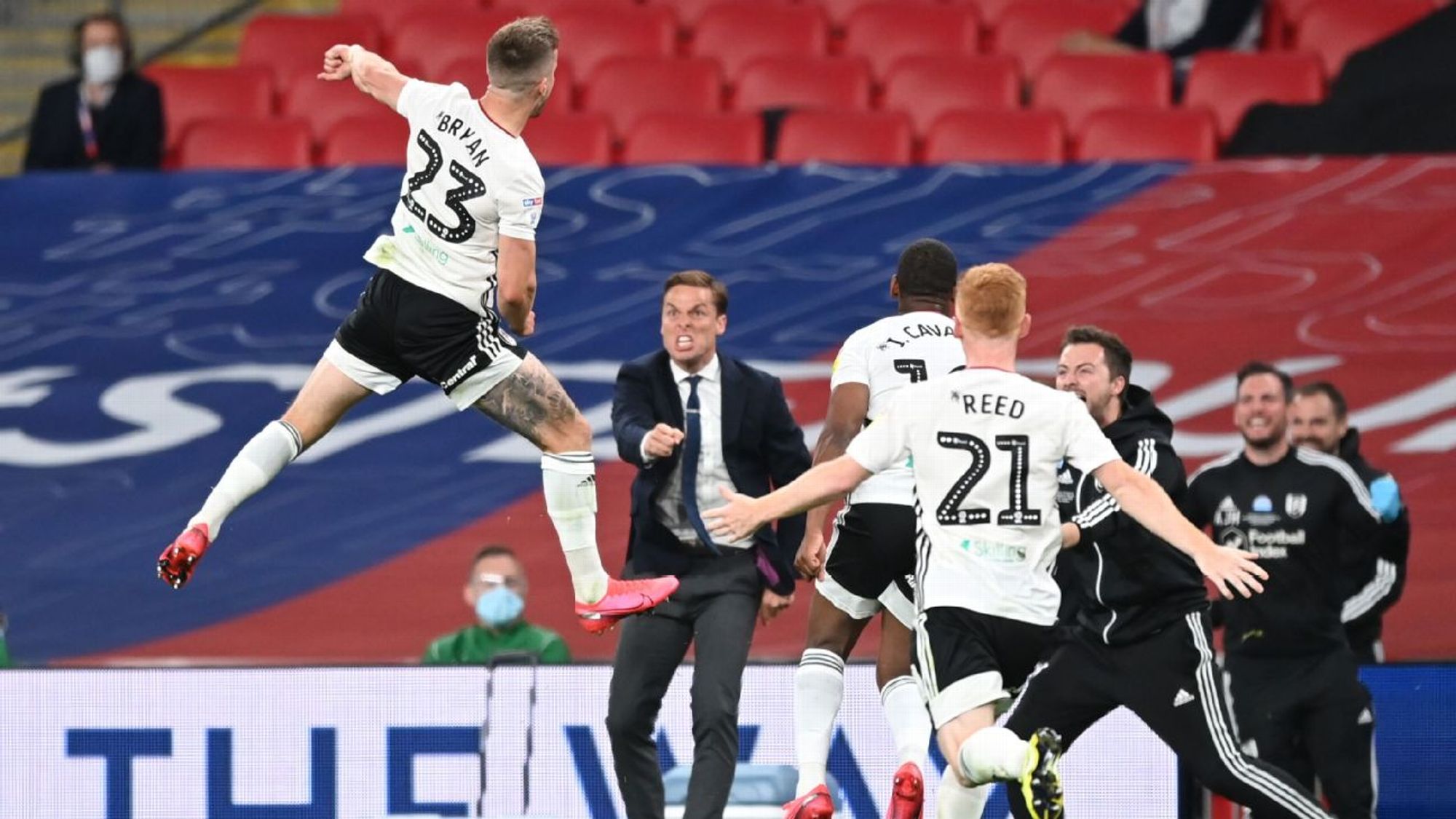 他们逐步制 他们逐步制